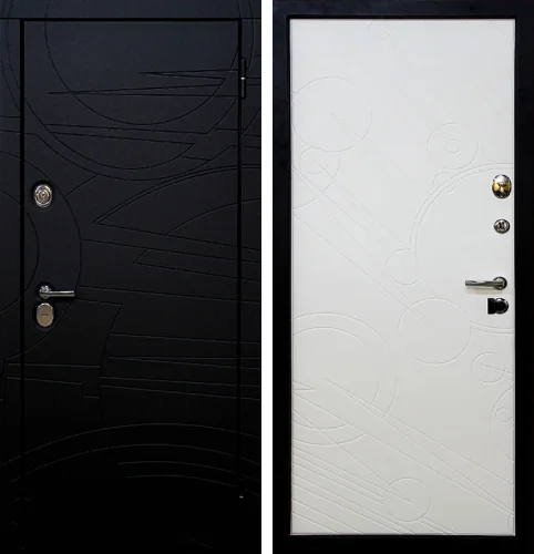 Белая входная дверь в квартиру №61